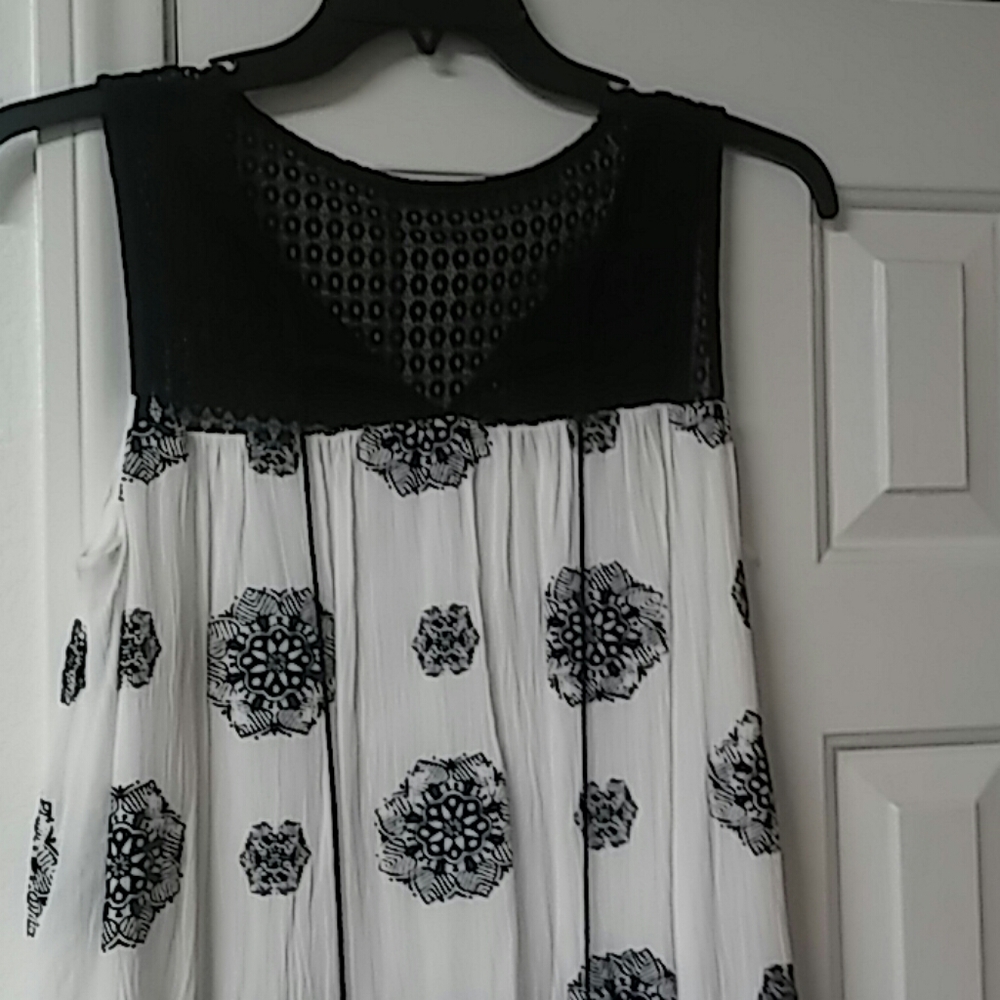 DRESS - Picture 2 of 4